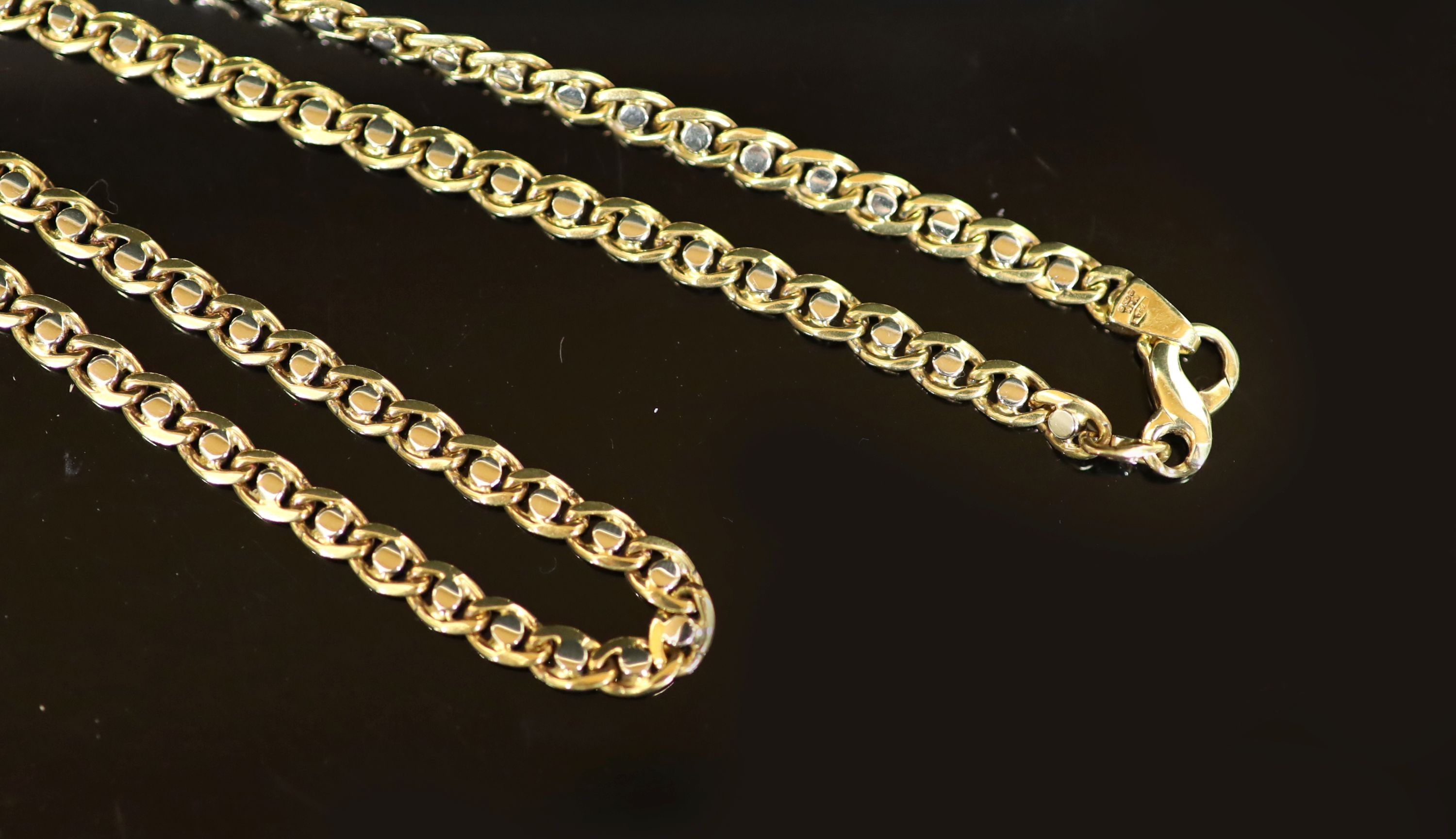 A two colour 18ct gold necklace